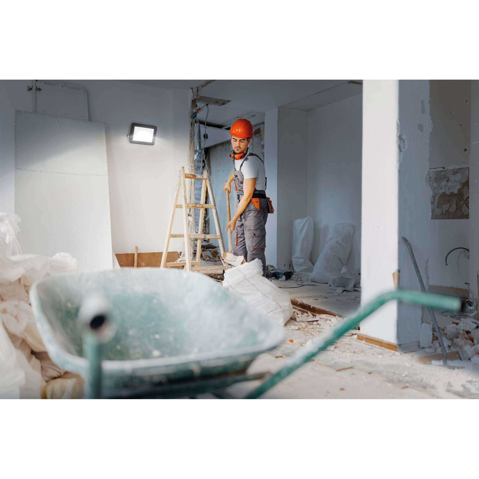 STRÅLKASTARE VÄGG LED 3300 LUMEN - Bild 2