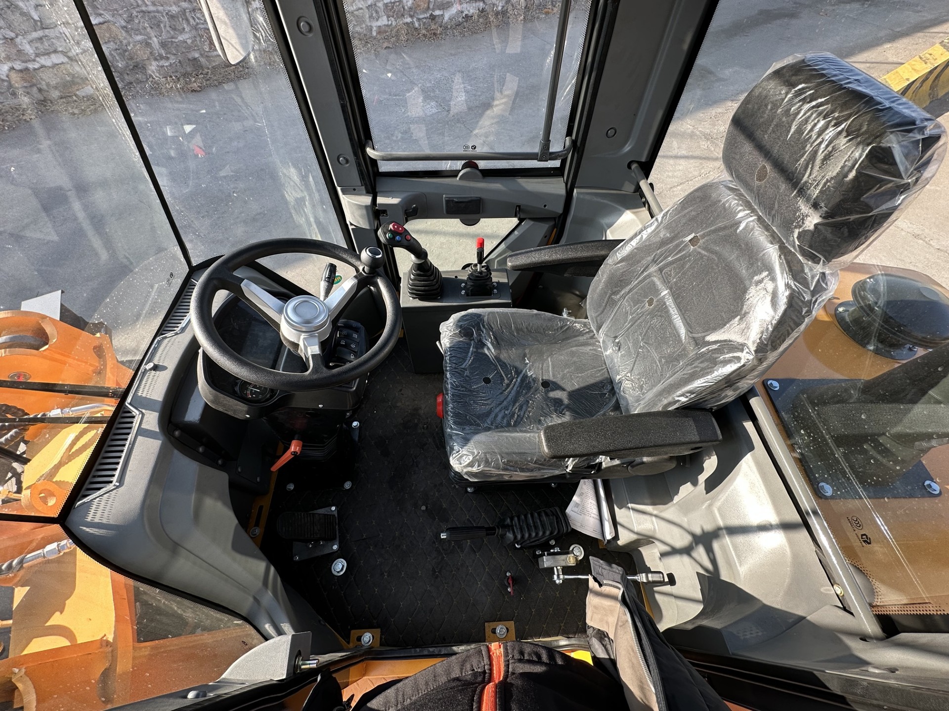 Everun ER920 kompaktlastare – kraftfull 2-tons hjullastare - Bild 3