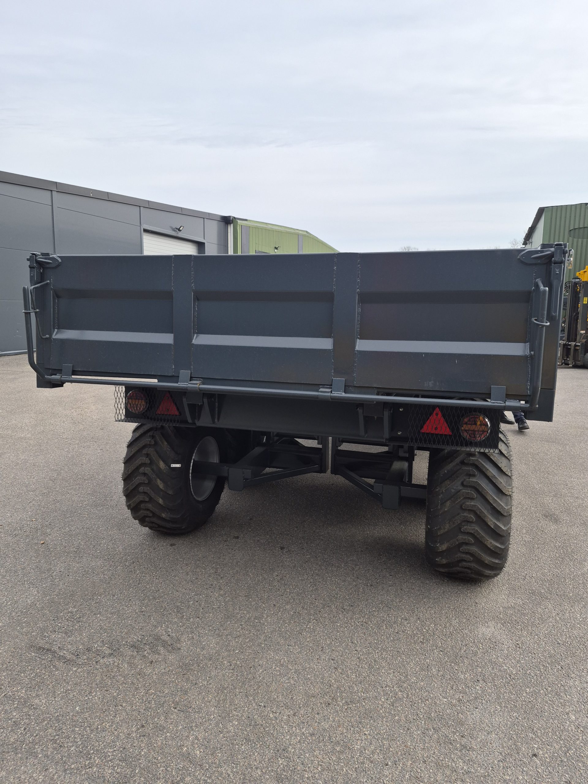 MÖRE Lättdumper 8 ton - avtagbara lämmar - Bild 6