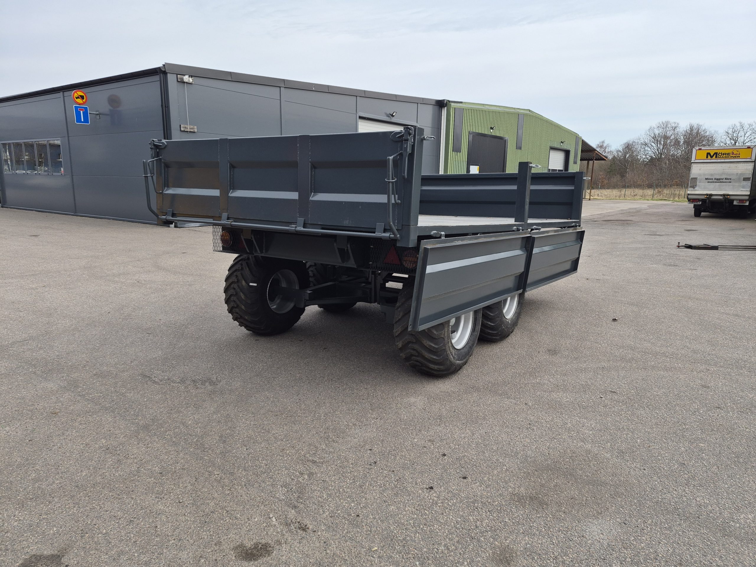 MÖRE Lättdumper 8 ton - avtagbara lämmar - Bild 4